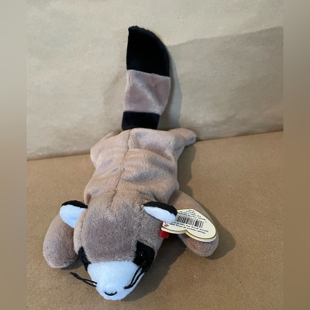 Beanie baby collectible rare 1995.RINGO Raccoon.